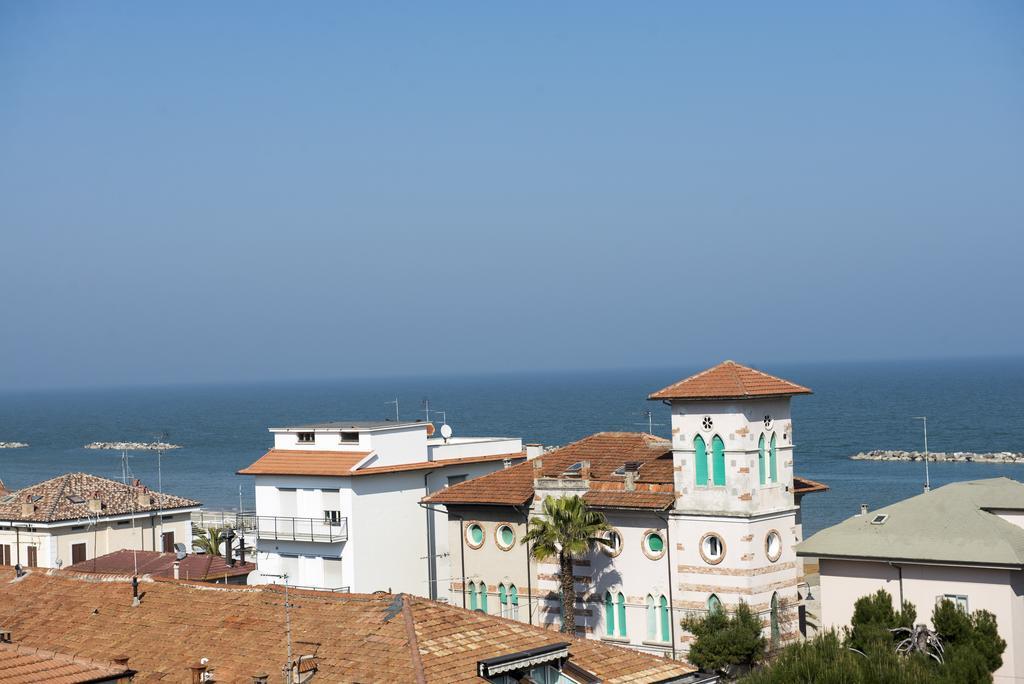 Hotel Gabbiano Porto San Giorgio Extérieur photo
