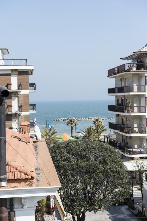 Hotel Gabbiano Porto San Giorgio Extérieur photo