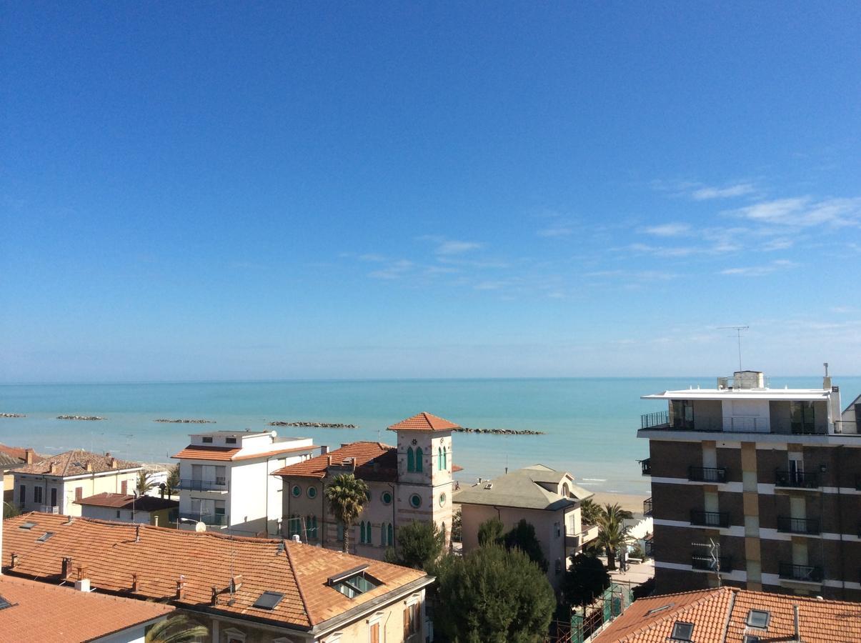 Hotel Gabbiano Porto San Giorgio Extérieur photo