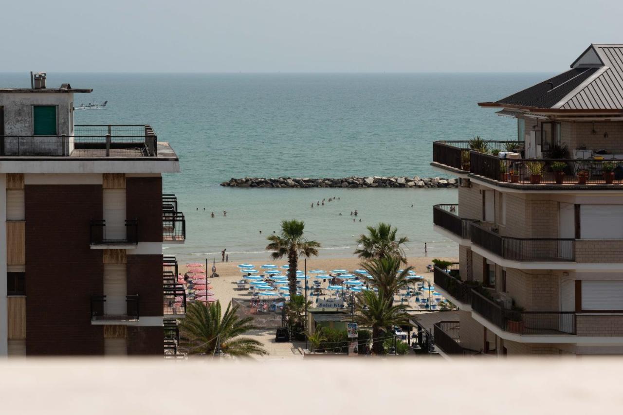 Hotel Gabbiano Porto San Giorgio Extérieur photo