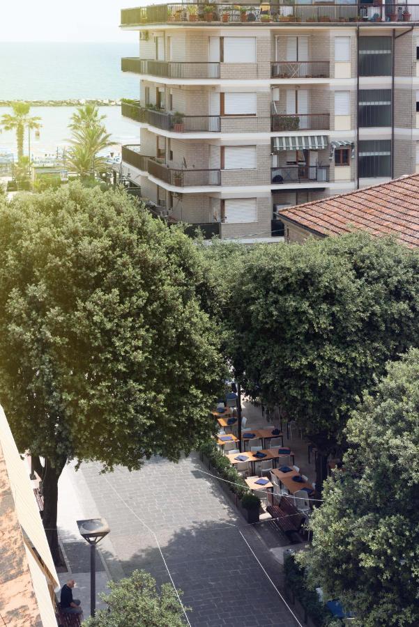 Hotel Gabbiano Porto San Giorgio Extérieur photo